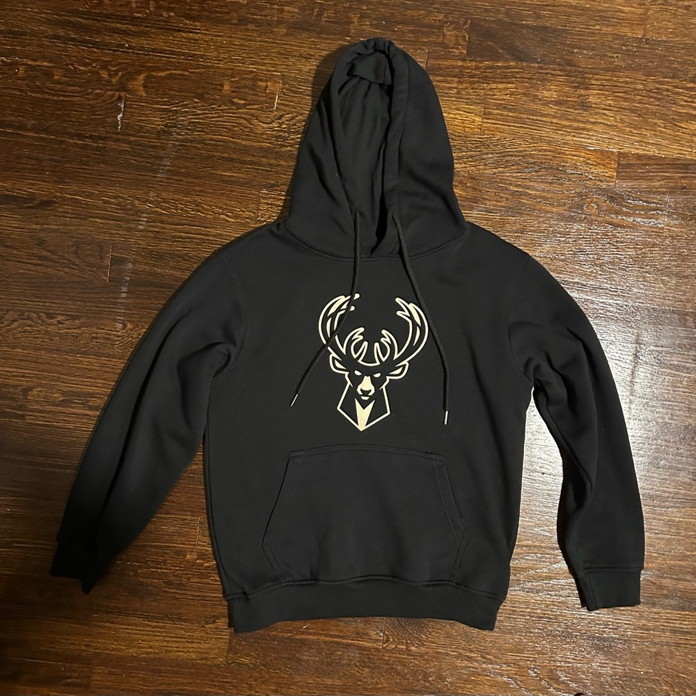 Milwaukee Bucks Antetokounmpo Hoodie - small